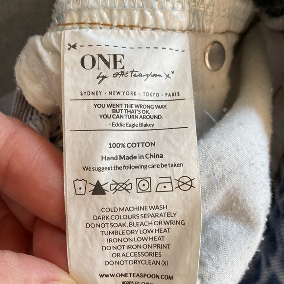 One Teaspoon Anthropologie jean shorts denim women’s 25 distressed - Picture 7 of 7